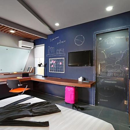 Berry Biz Hotel Sunset Road Σεμινιάκ Εξωτερικό φωτογραφία