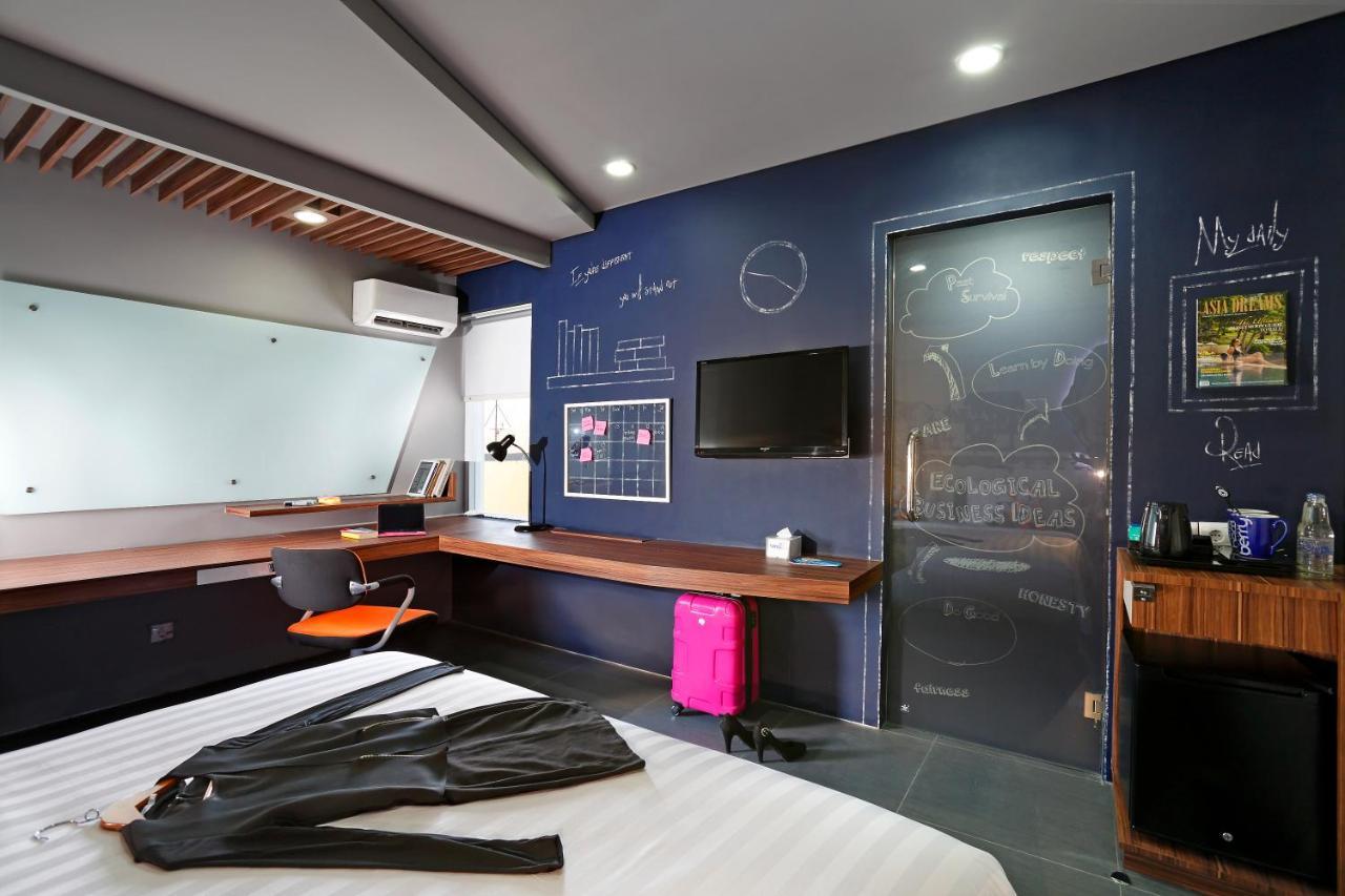 Berry Biz Hotel Sunset Road Σεμινιάκ Εξωτερικό φωτογραφία