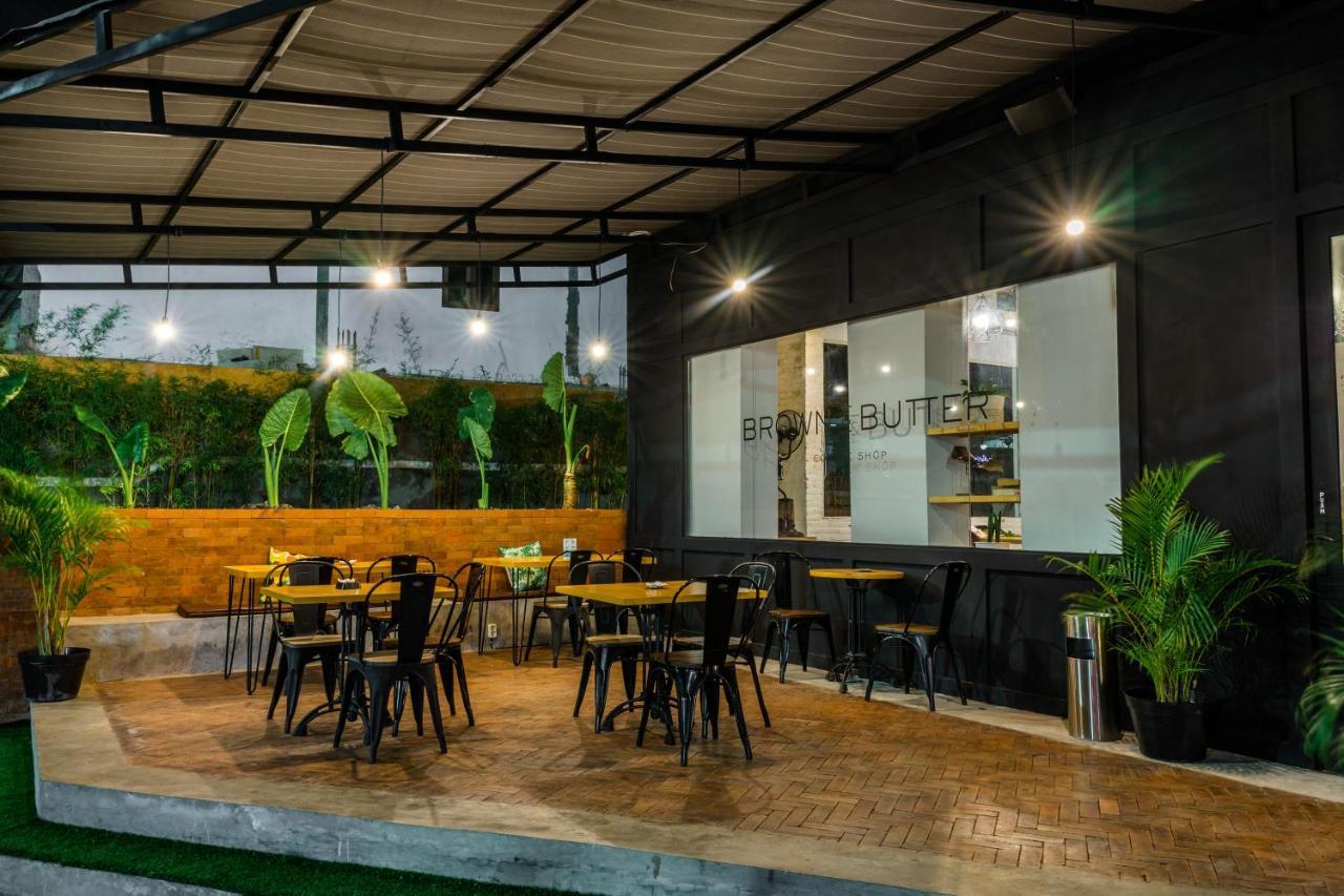 Berry Biz Hotel Sunset Road Σεμινιάκ Εξωτερικό φωτογραφία